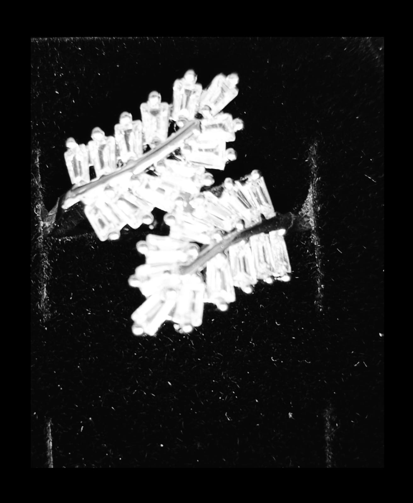 Luxury Snow Flake Cut Crystals Ring (Adjustable) Jewelry