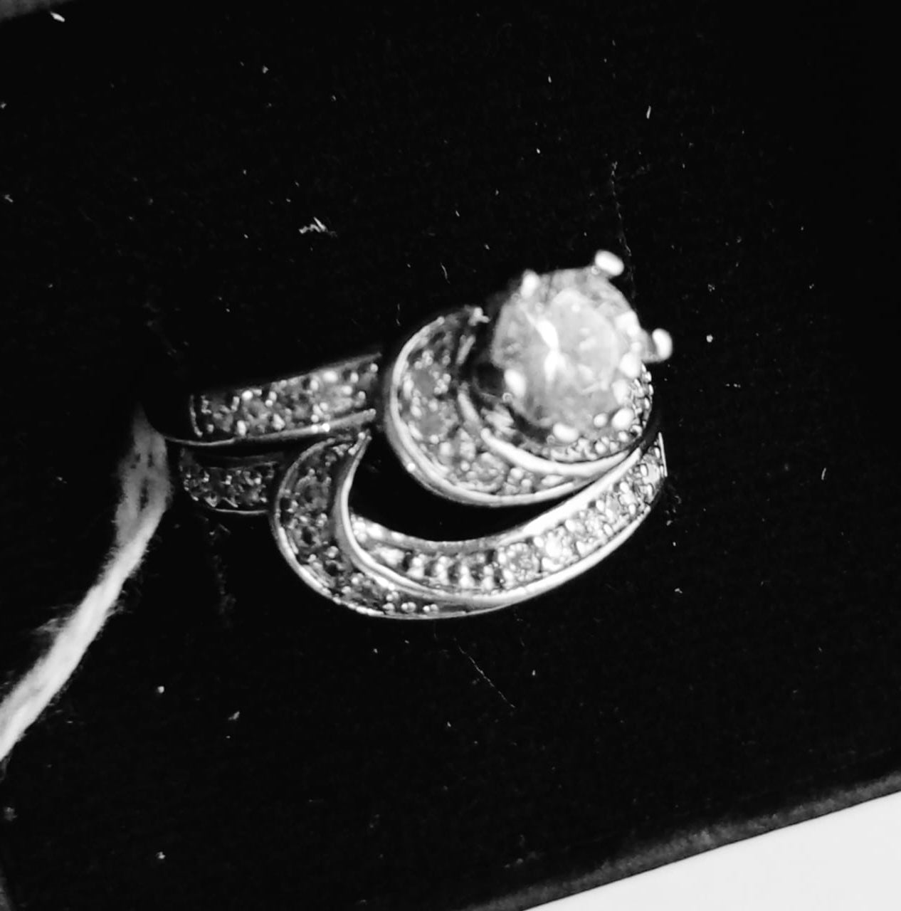 Elegant Silver Celestia Couple Ring Jewelry