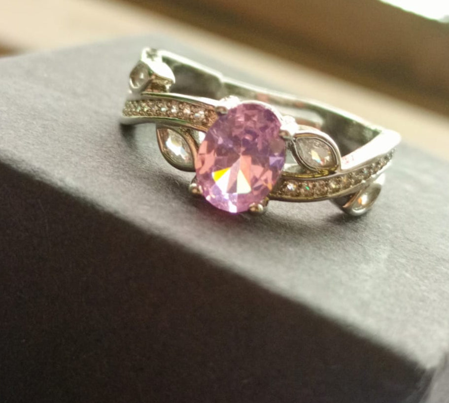 Beautiful Twisted Petals Silver Ring With Zircons Embellishment Jewelry(Adjustable)