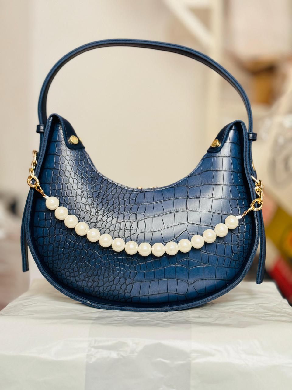 Leather Croc-Chic Pearl Shoulder Bag (Free Shipment)