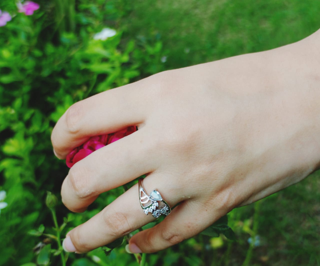 Elegant Moonlit Petals Silver Plated Ring Jewelry (Adjustable)