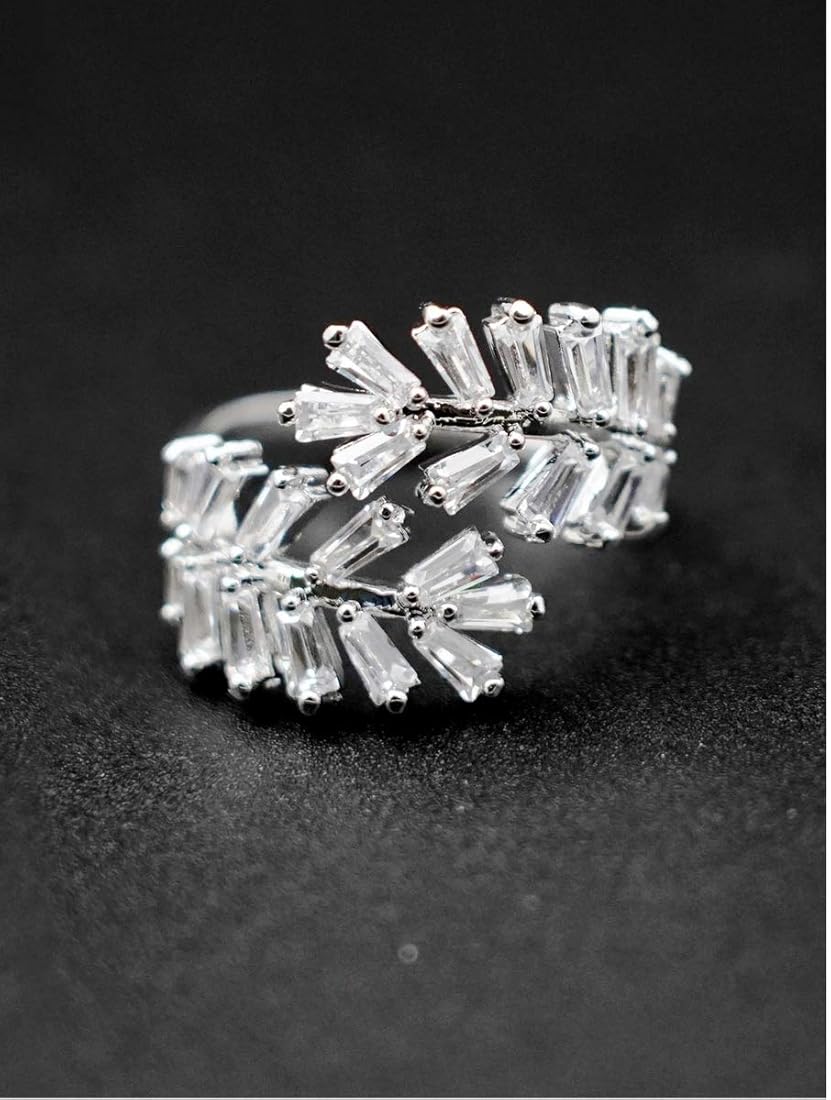 Luxury Snow Flake Cut Crystals Ring (Adjustable) Jewelry