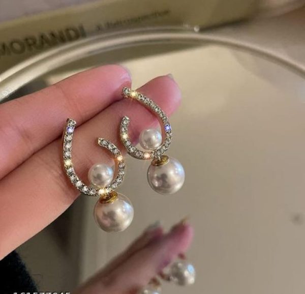 Elegant Zircon Pearl Stone Earrings Material Alloy Jewelry