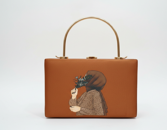 Trending Elegant Lady Boxy Clutch Bag