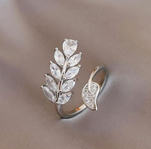 Elegant Silver Leaf Style Zirconic Ring Jewelry (Adjustable)