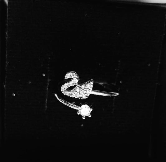 Beautiful Zirconic Swan Style Ring Jewelry (Adjustable)