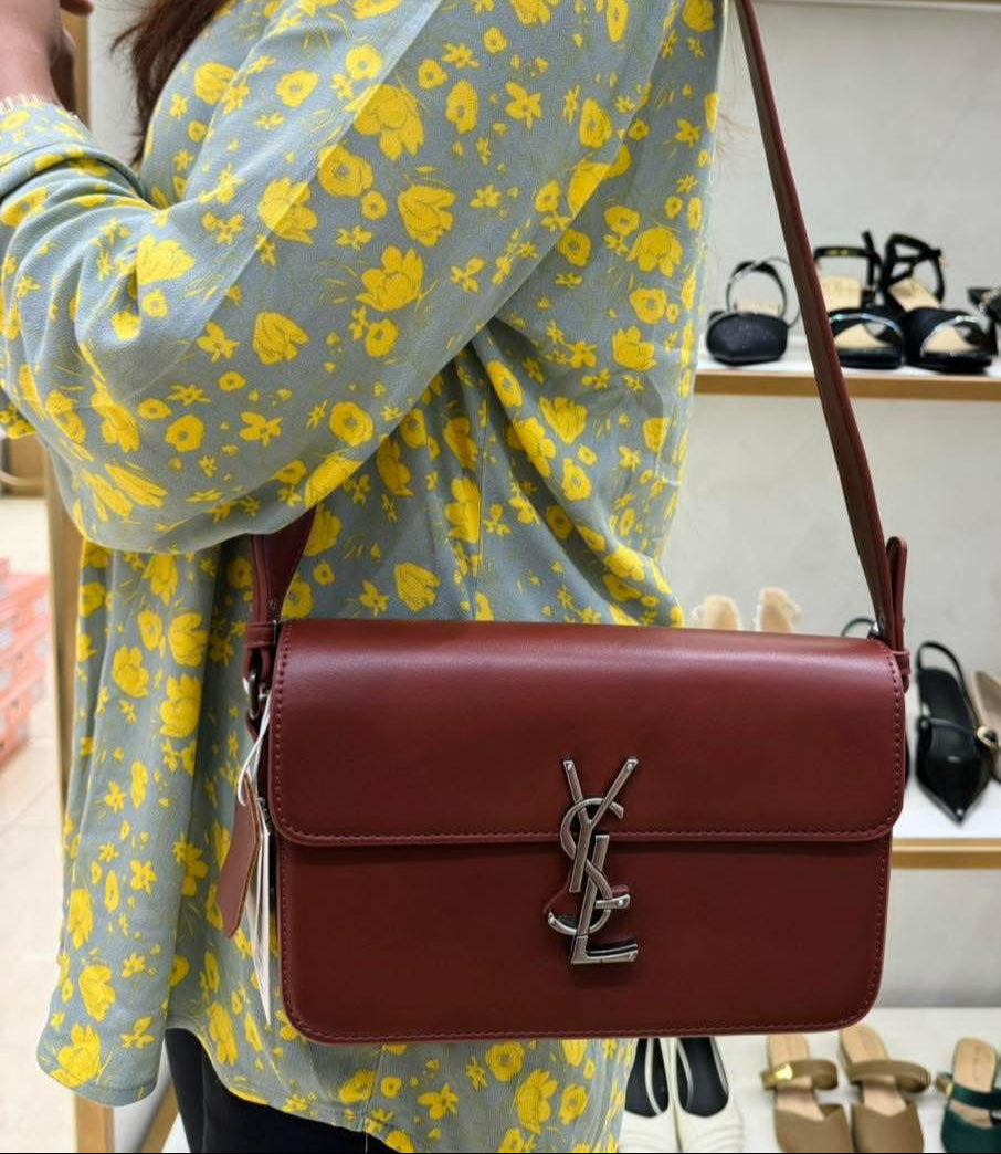 Elegance Logo Flap Shoulder / Hand Bags