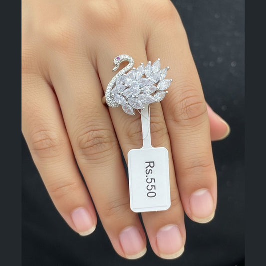 Beautiful Swan Zircon Embellished Ring Jewelry (Adjustable)